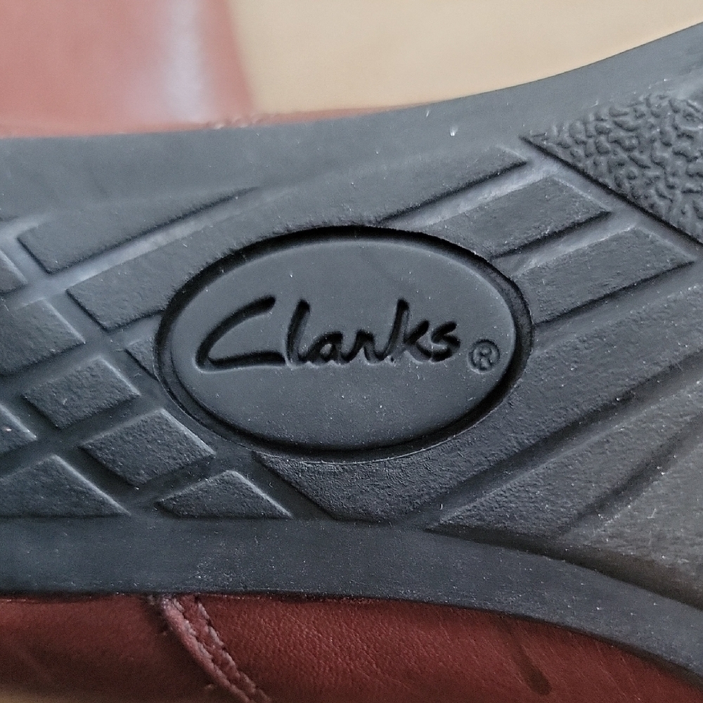 Clarks Brown Leather Ankle Boots With Buckle Size 6.5 EUC - Picture 7 of 9